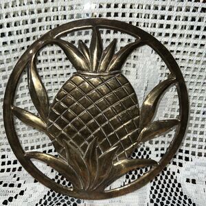 Pineapple Trivet Solid Brass 7” Dia VINTAGE!! Kitchen Decor Or Wall Hanging